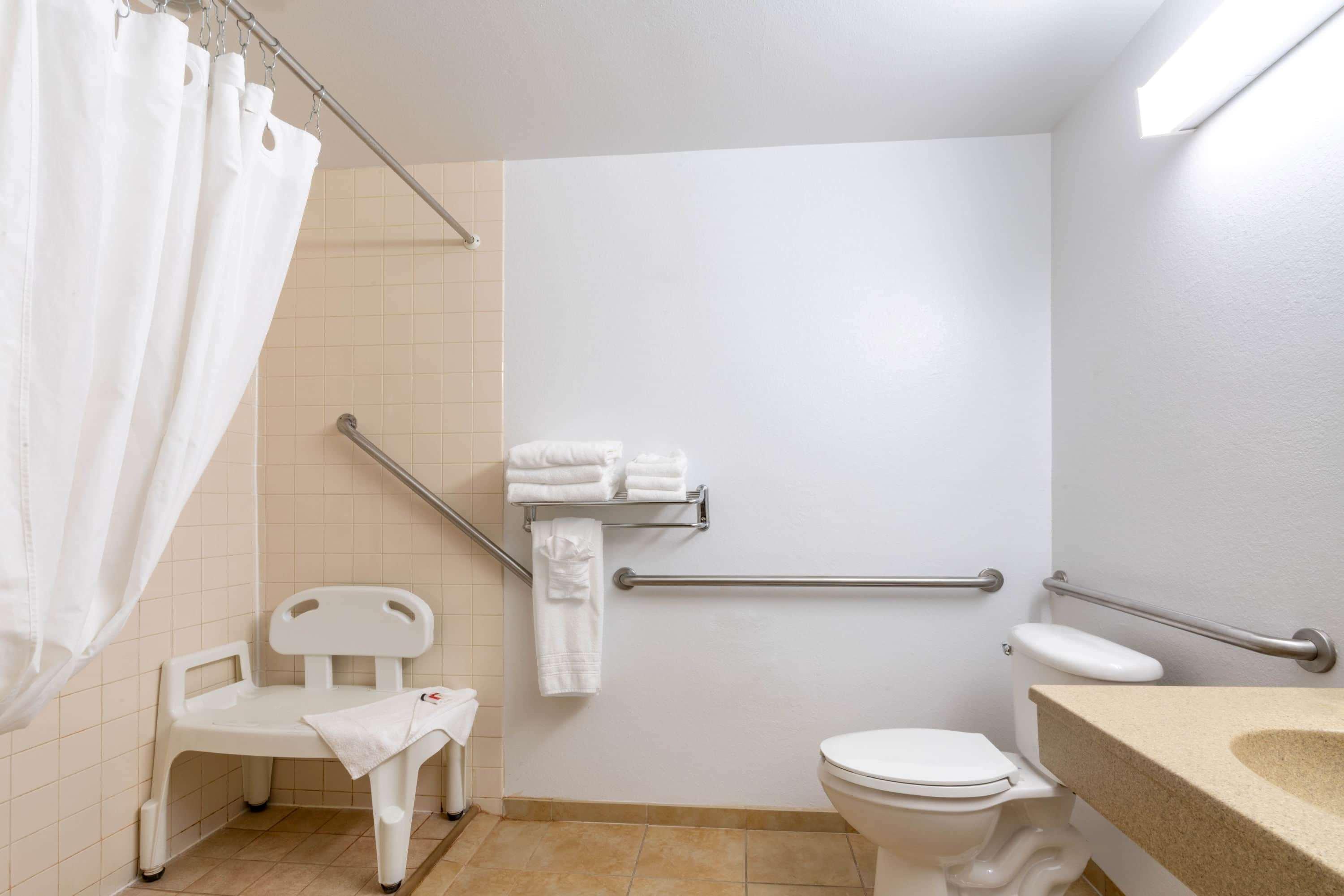 Microtel Inn & Suites Ратон Екстер'єр фото