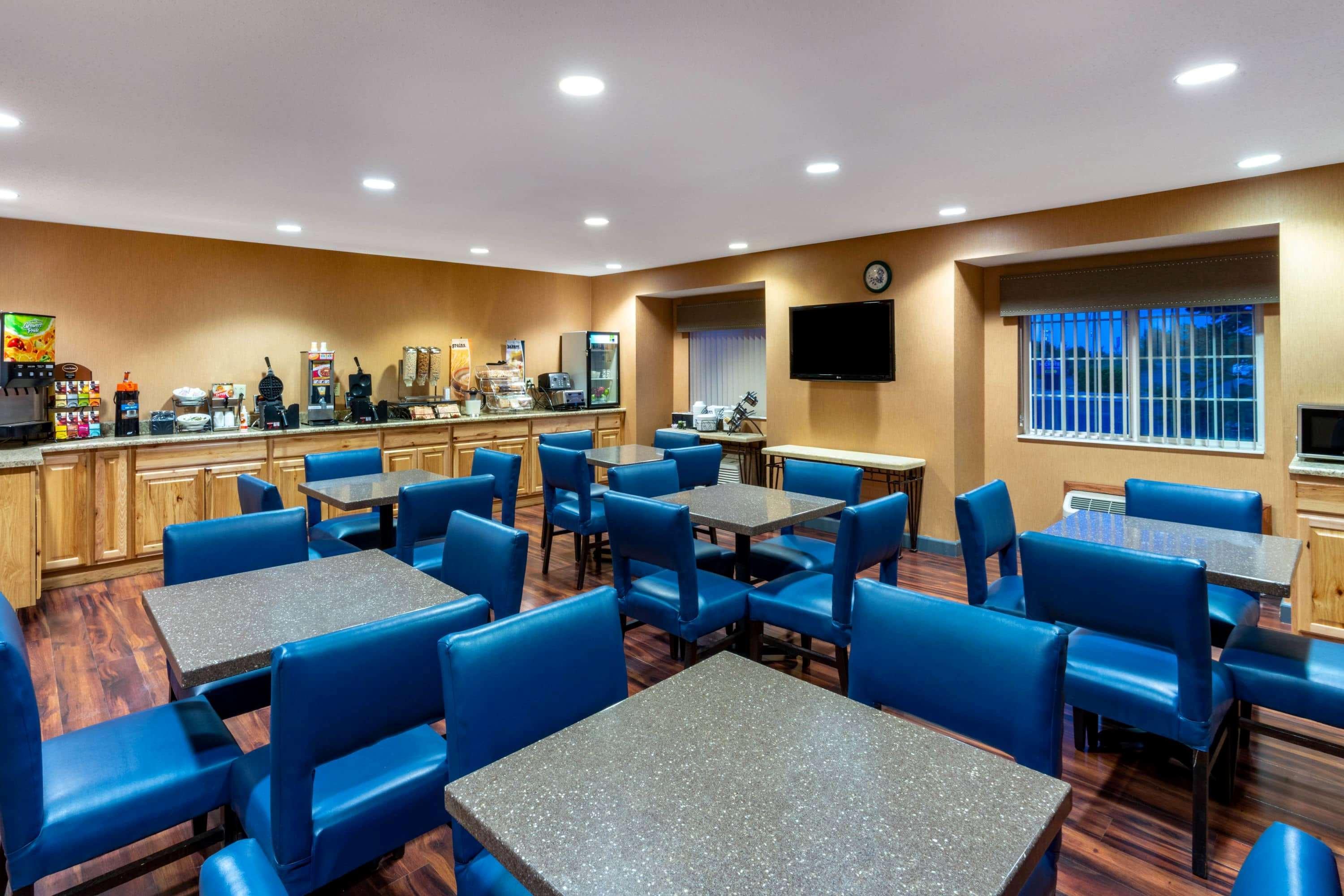 Microtel Inn & Suites Ратон Екстер'єр фото