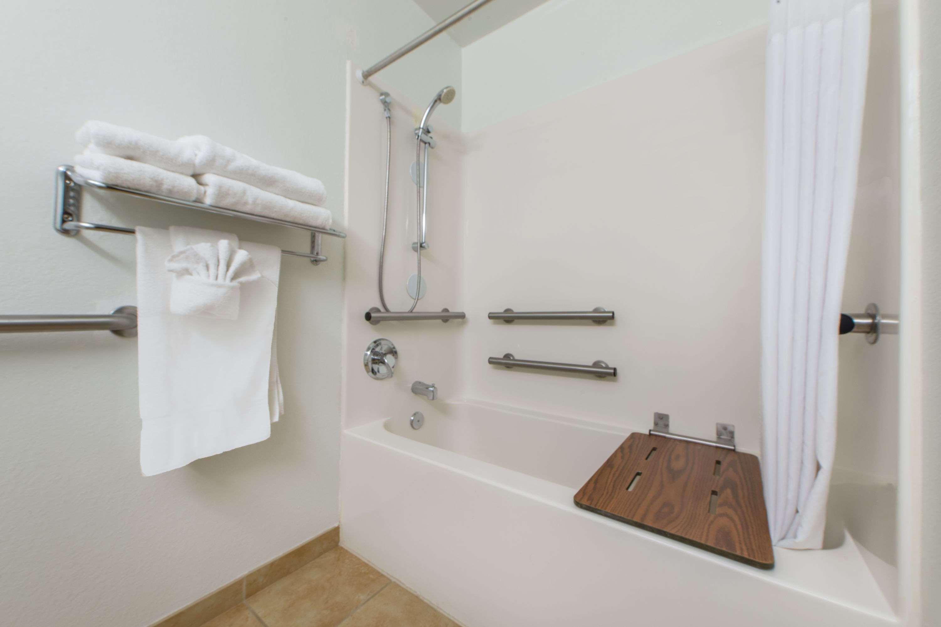 Microtel Inn & Suites Ратон Екстер'єр фото